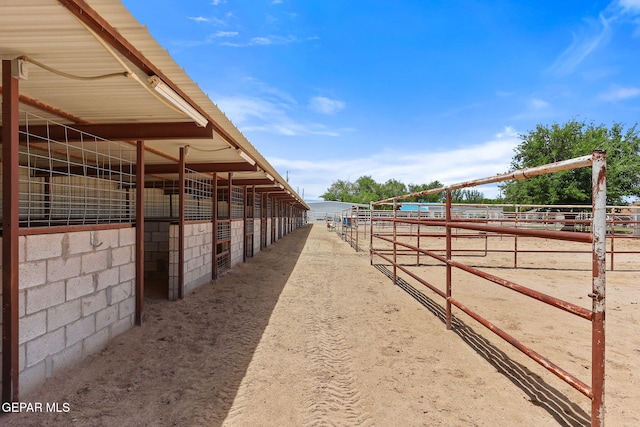 1624 Vinton Rd, Anthony, NM 88021 - stable featuring a view of countryside