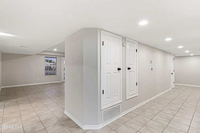 8921 Gemotes Pl, El Paso, TX 79907 - corridor featuring recessed lighting and light tile patterned floors