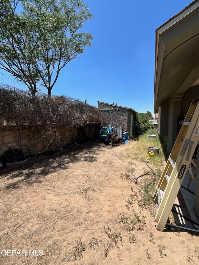 11816 Oxcart Run St, El Paso, TX 79936 - view of yard