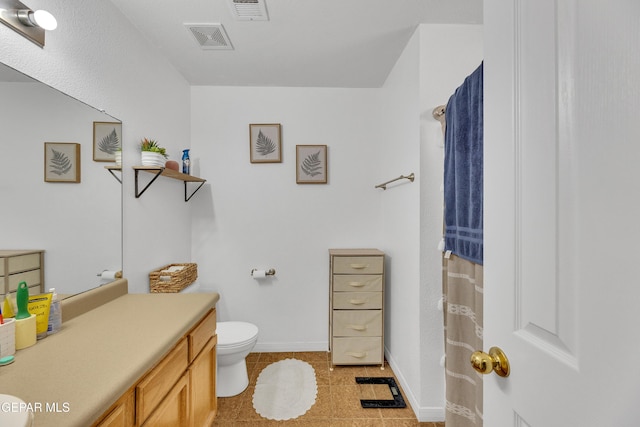 5609 Rick Husband Dr, El Paso, TX 79934 - full bathroom featuring vanity and tile patterned flooring