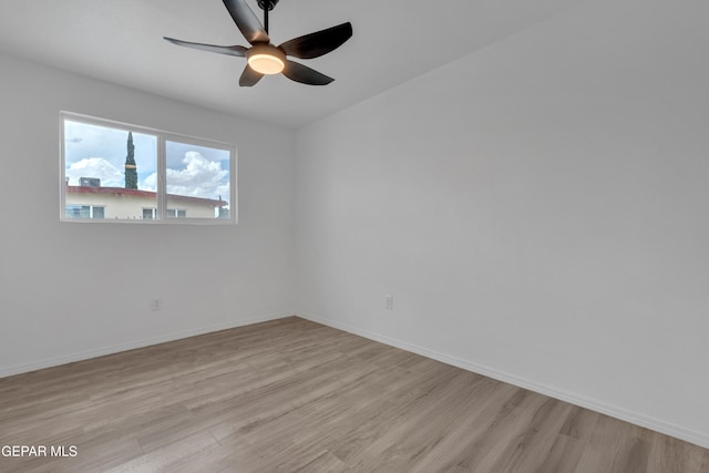 10113 Shenandoah St, El Paso, TX 79924 - unfurnished room featuring light wood finished floors and a ceiling fan