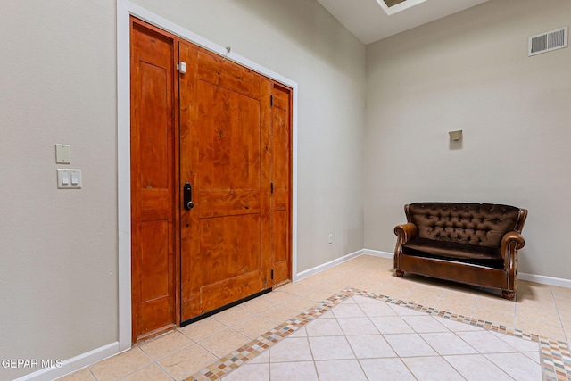 6514 Franklin Cove Place, El Paso, TX 79912 - foyer entrance with light tile patterned flooring and baseboards