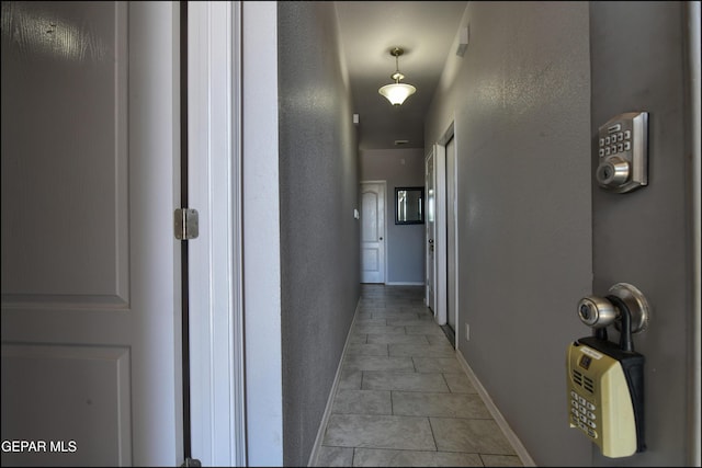 5949 Hidden Palms Dr, El Paso, TX 79924 - corridor featuring a textured wall