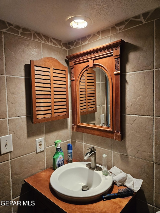 704 Espolon Dr, El Paso, TX 79912 - photo 4