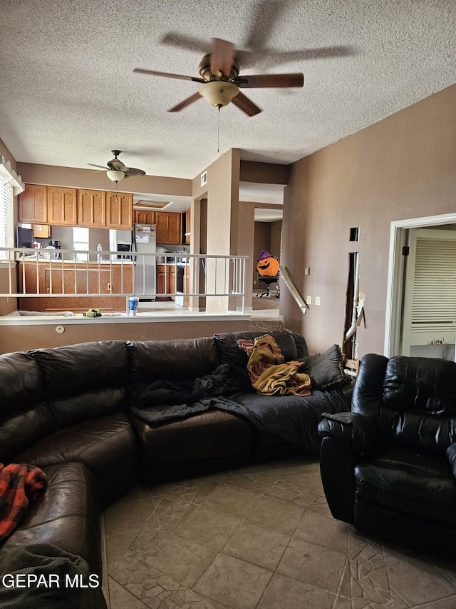 704 Espolon Dr, El Paso, TX 79912 - photo 3