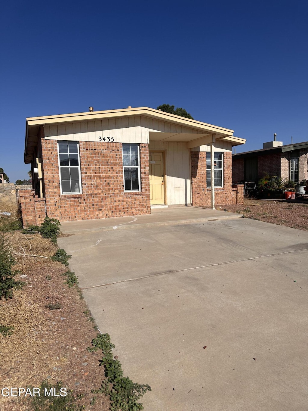 3435 Chickasaw Dr, El Paso, TX 79936 - photo 1