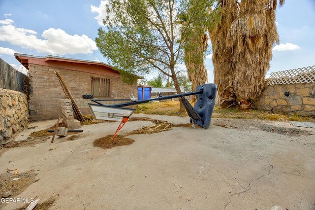 123 Marquita Ln, El Paso, TX 79915 - view of yard