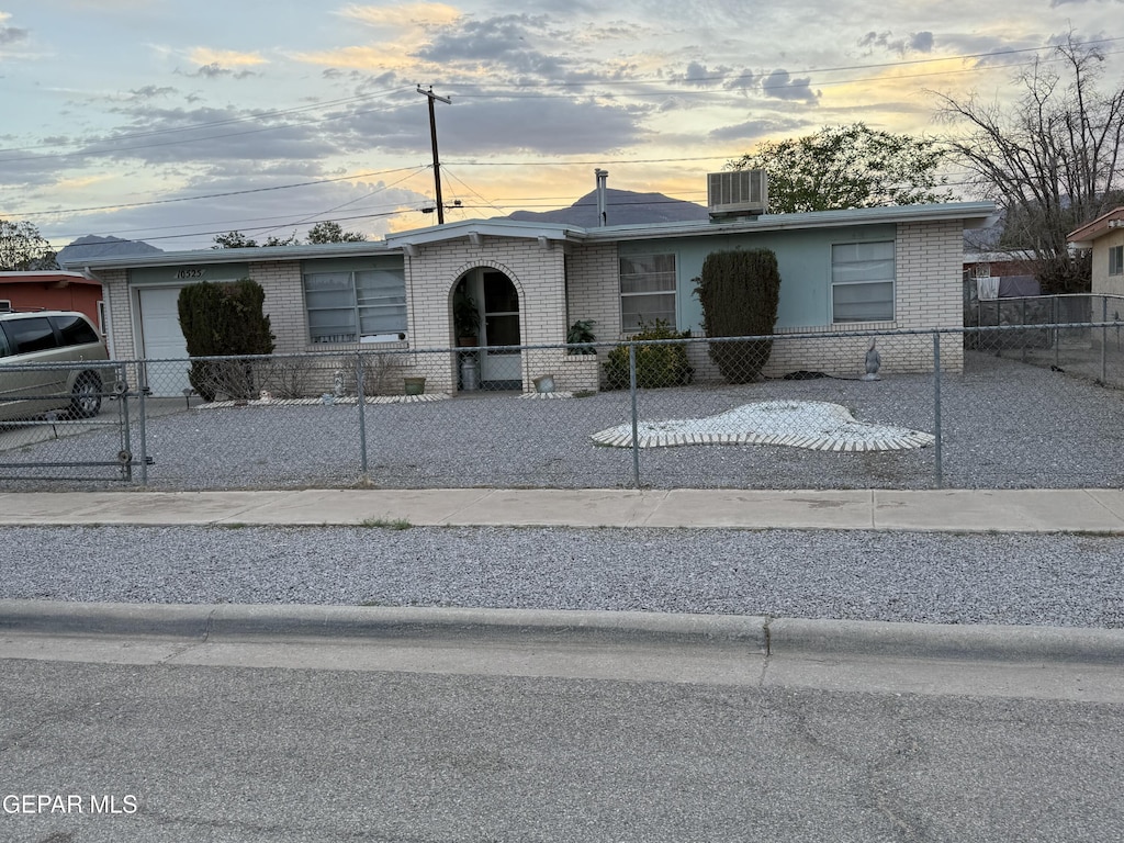 10525 Champlain St, El Paso, TX 79924 - photo 1