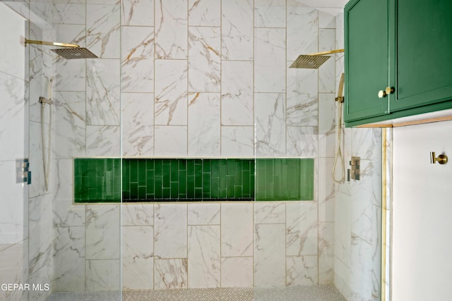 721 Mesita Dr, El Paso, TX 79902 - bathroom featuring a marble finish shower