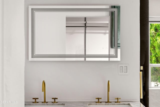 721 Mesita Dr, El Paso, TX 79902 - detailed view of a sink