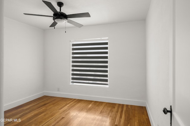 721 Mesita Dr, El Paso, TX 79902 - unfurnished room with wood finished floors and a ceiling fan