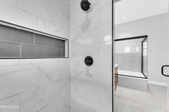 7549 Enchanted Park Dr 706849, El Paso, TX 79911 - full bath featuring a tile shower and vanity