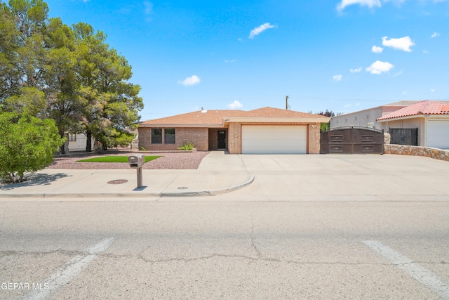 11433 Pratt Ave, El Paso, TX 79936 - photo 1