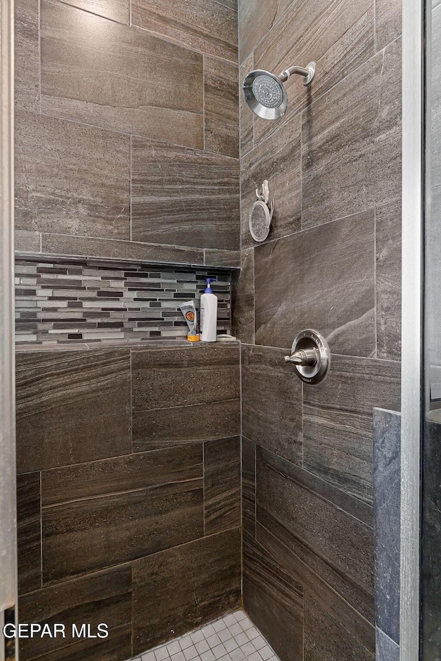13594 Gatton St, El Paso, TX 79928 - bathroom with tiled shower