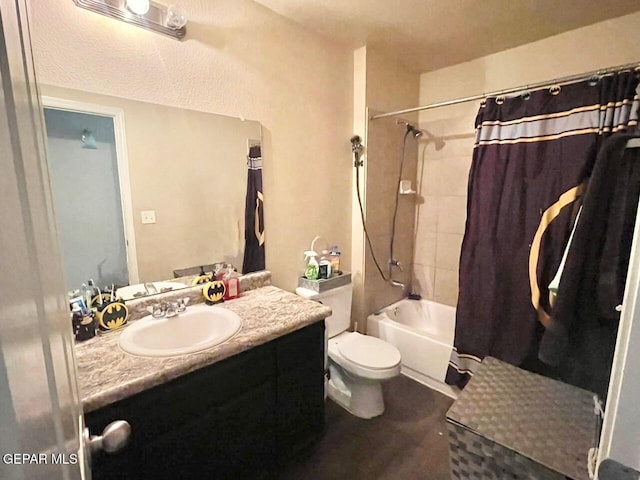 813 Nuevo Desierto Dr, Horizon City, TX 79928 - full bath with vanity and shower / tub combo with curtain