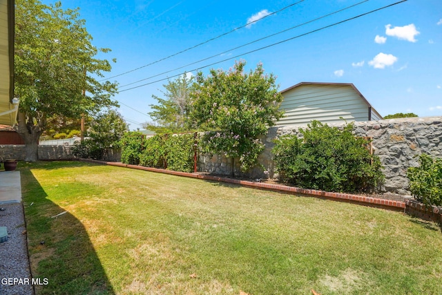 10121 Monaco Dr, El Paso, TX 79925 - view of fenced backyard