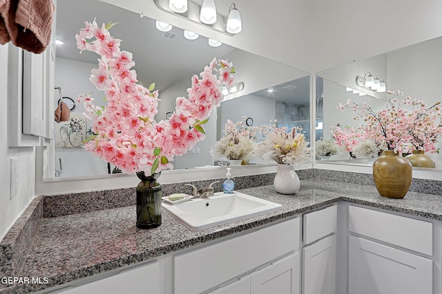 2362 Enchanted Crown Ln, El Paso, TX 79911 - full bathroom with double vanity