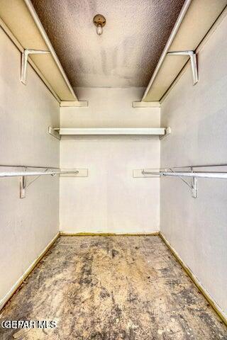 1944 Ratner Cir, El Paso, TX 79936 - view of walk in closet