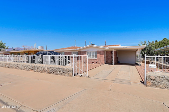 8915 Crosson Cir, El Paso, TX 79904 - photo 3