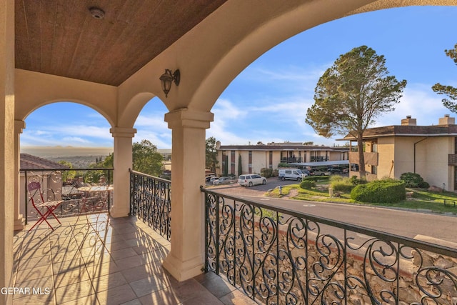 41 Sun Point Ln, El Paso, TX 79912 - balcony featuring a residential view