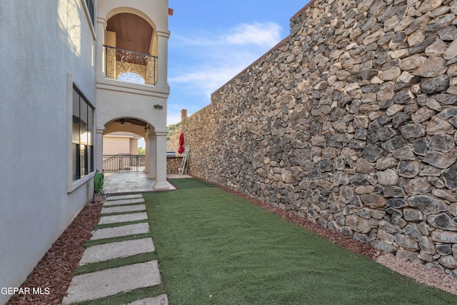 41 Sun Point Ln, El Paso, TX 79912 - view of yard