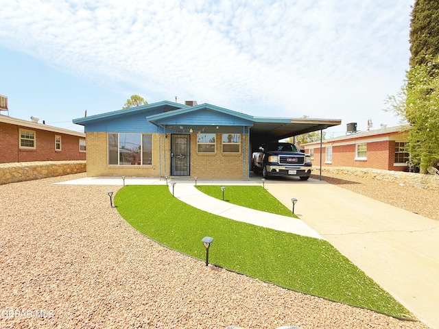 7942 Monterrey Dr, El Paso, TX 79915 - photo 1
