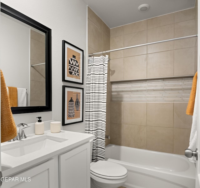 2204 Small Mountain Place, El Paso, TX 79911 - full bath with vanity and shower / bathtub combination with curtain