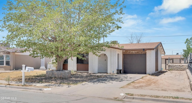 7917 Campo Verde Ln, El Paso, TX 79915 - photo 3