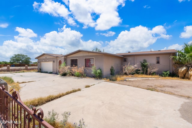 340 Valle Del Centro Dr, El Paso, TX 79927 - photo 2