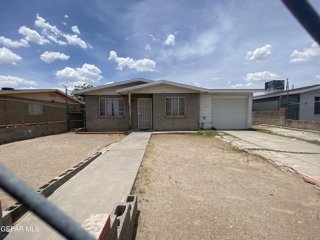 1017 Gloria St, El Paso, TX 79907 - photo 1