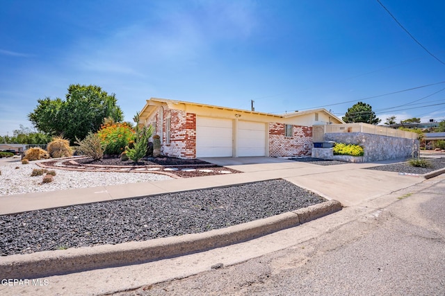 747 De Leon Dr, El Paso, TX 79912 - photo 2