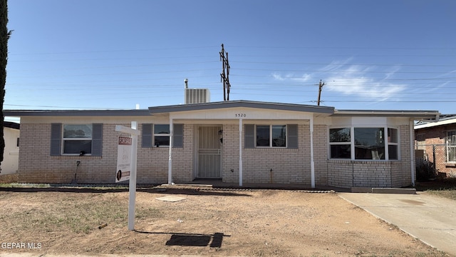 5520 Edinburg Dr, El Paso, TX 79924 - photo 1