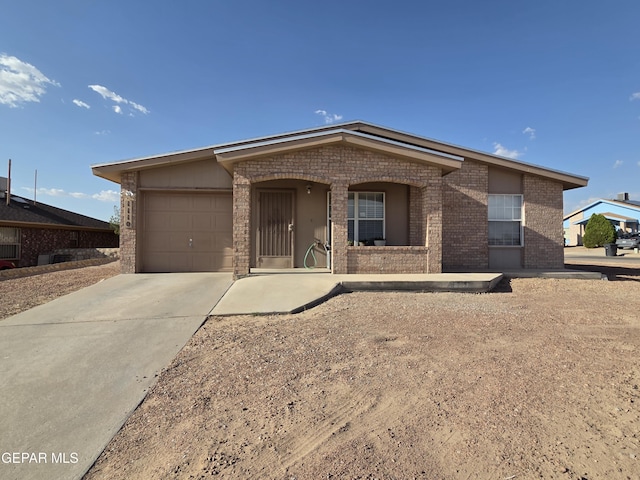 1110 Colina De Luz Dr, El Paso, TX 79928 - photo 1