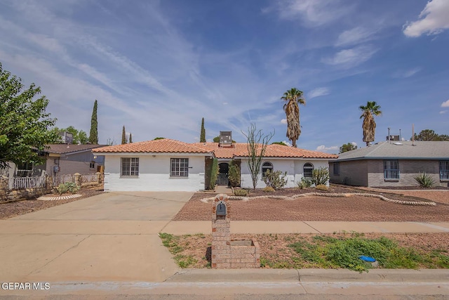 11272 Ivanhoe Dr, El Paso, TX 79936 - photo 2