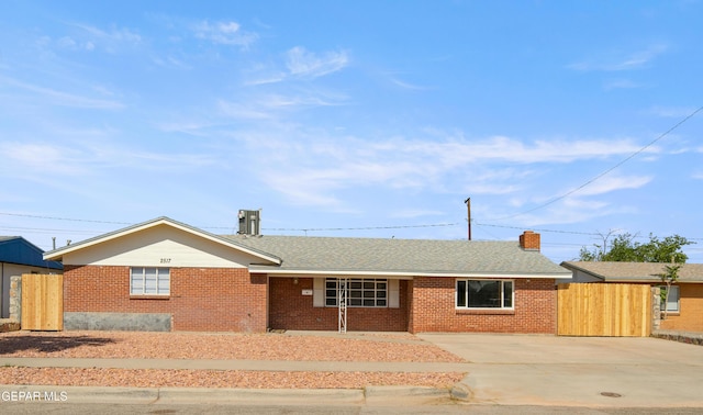 2517 Fir St, El Paso, TX 79925 - photo 2