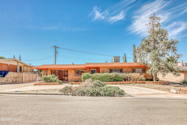4301 Larchmont Dr, El Paso, TX 79902 - photo 7