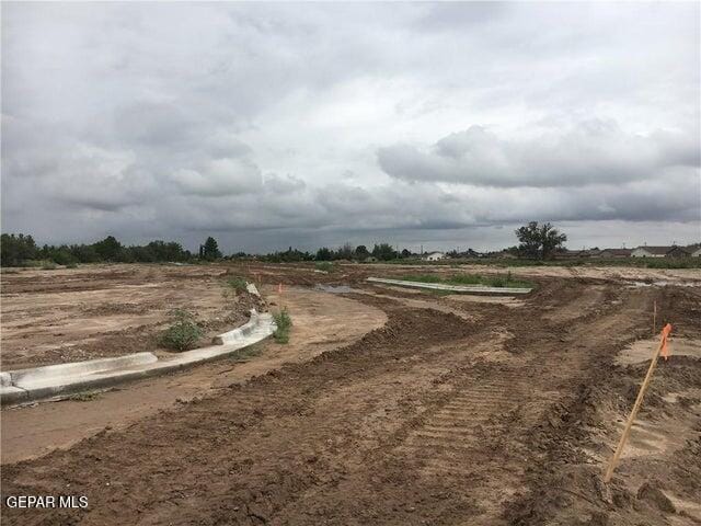 807 Ts Daniel Cadena Dr, Socorro, TX 79927 - photo 1