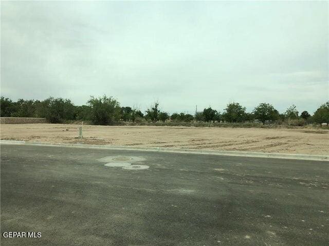807 Ts Daniel Cadena Dr, Socorro, TX 79927 - photo 2