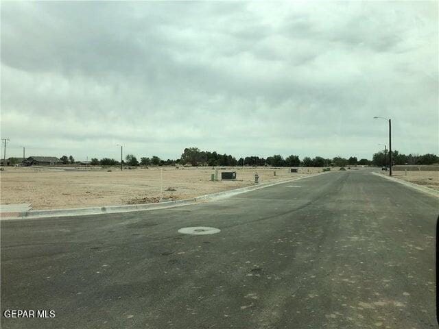 807 Ts Daniel Cadena Dr, Socorro, TX 79927 - photo 3