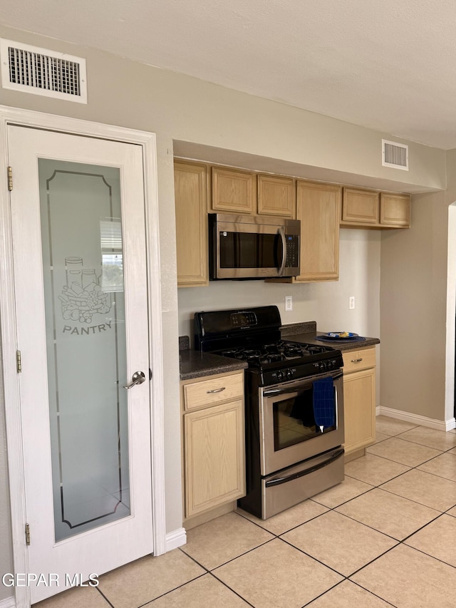 6113 Camden Lake St, El Paso, TX 79932 - photo 26
