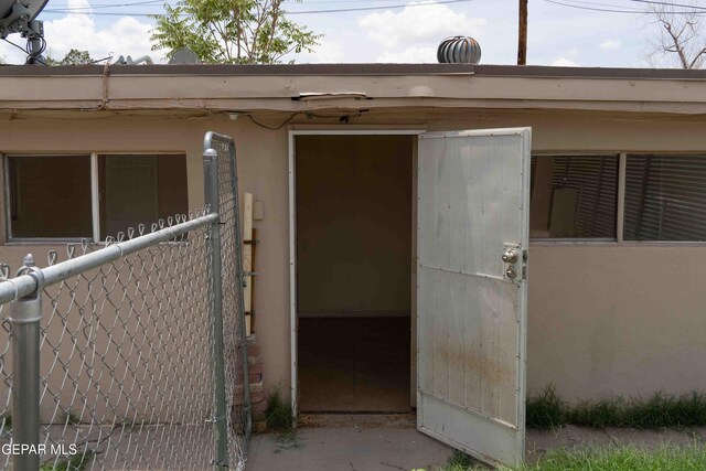 209 N Seville Dr, El Paso, TX 79905 - photo 11