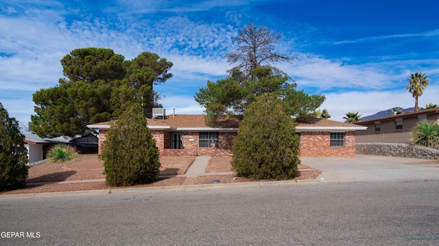 6601 Pino Real Dr, El Paso, TX 79912 - photo 1