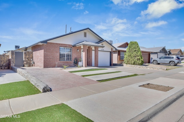 12548 Robert David Dr, El Paso, TX 79928 - photo 2