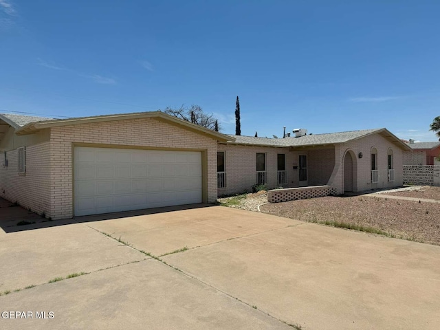 9325 W H Burges Dr, El Paso, TX 79925 - photo 1