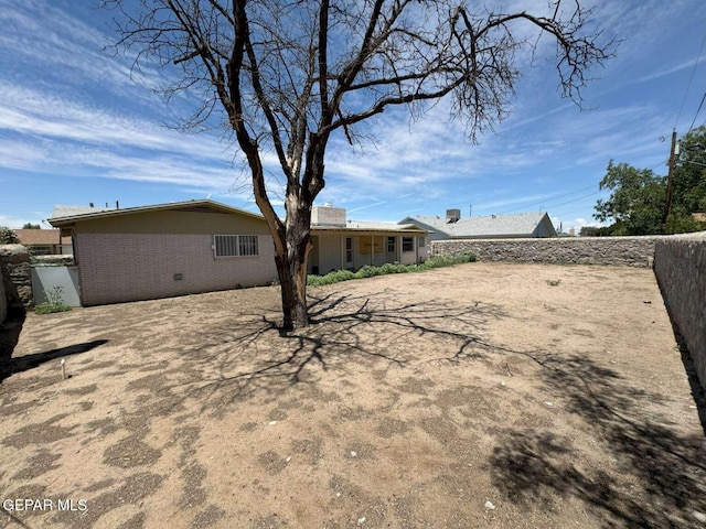 9325 W H Burges Dr, El Paso, TX 79925 - photo 5