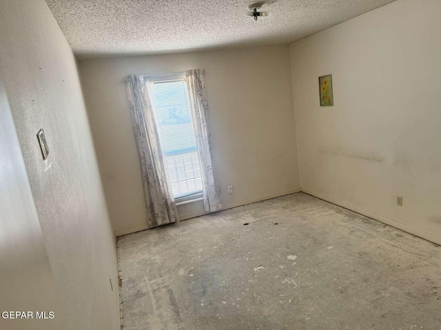 9325 W H Burges Dr, El Paso, TX 79925 - photo 17
