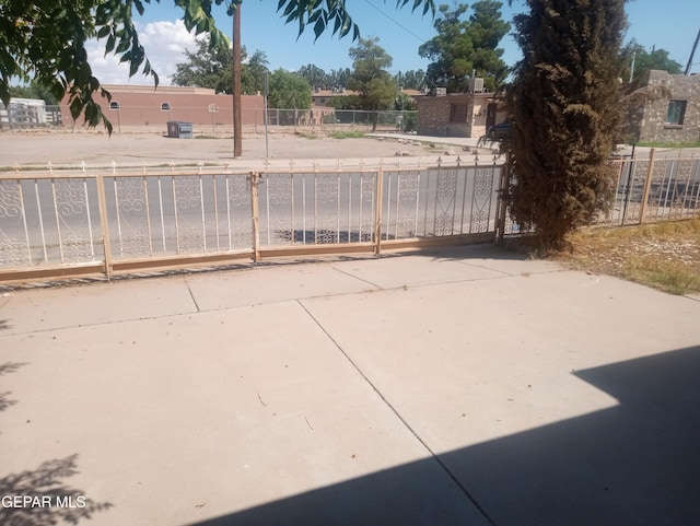 405 Lafayette Dr, El Paso, TX 79915 - photo 17
