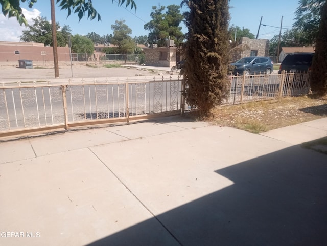 405 Lafayette Dr, El Paso, TX 79915 - photo 18