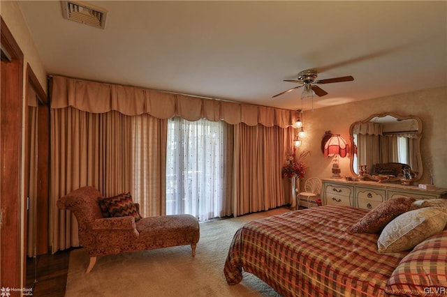 bedroom featuring ceiling fan