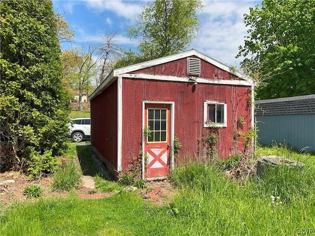 view of outbuilding